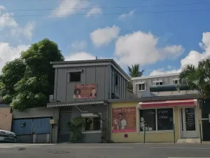 Retrouvez le salon de coiffure Rose Coiffure situé à Réunion, 16 Rue Nelson Mandela, La Possession 97419, La Réunion (97419) en Guadeloupe pour une coupe de cheveux dans le département Guadeloupe. Vous pourrez consulter facilement les horaires d&rsquo;ouverture chez Rose [&hellip;]