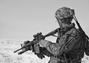 La coupe militaire homme, &eacute;galement connue sous le nom de coupe d&eacute;grad&eacute;, est une tendance de coiffure qui a gagn&eacute; en popularit&eacute; ces derni&egrave;res ann&eacute;es. Inspir&eacute;e par les coupes de cheveux port&eacute;es par les militaires, cette coiffure se distingue par [&hellip;]