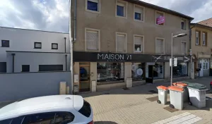 Retrouvez le salon de coiffure Maison 71 situé à Hettange-Grande (57330) en Grand Est pour une coupe de cheveux dans le département Moselle. Vous pourrez consulter facilement les horaires d&rsquo;ouverture chez Maison 71 afin de convenir d&rsquo;une heure pour votre [&hellip;]