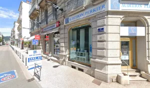 Madame se fait belle à Aix-les-Bains