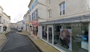Univer Coiffure à 17700 Surgères