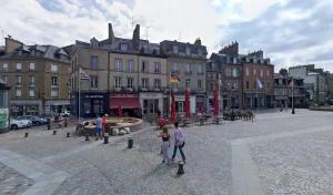 Léo à Fougères